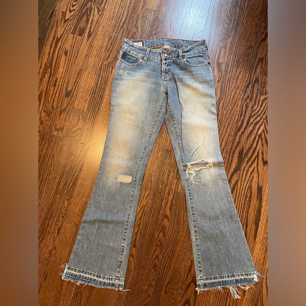 Abercrombie & Fitch Vintage 90s distressed flare jeans